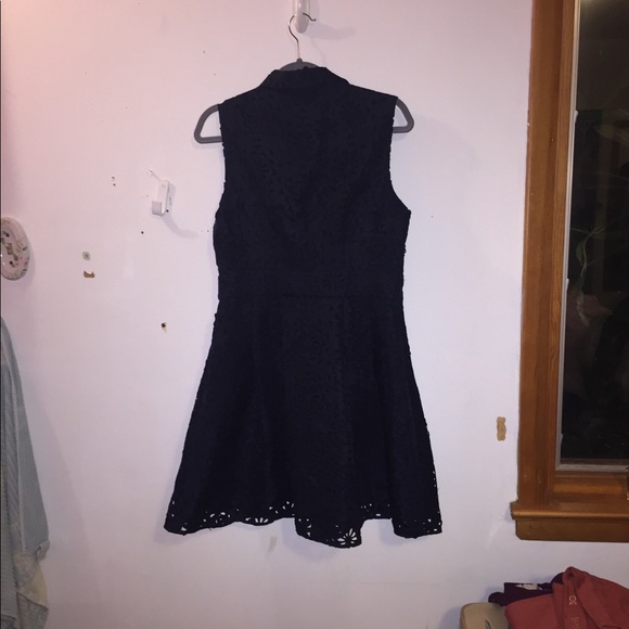 Embroidered lace overlay button down flare dress - Picture 6 of 8